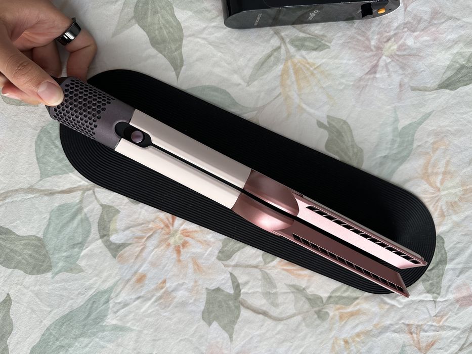 Vand placa de par Dyson Airstrait