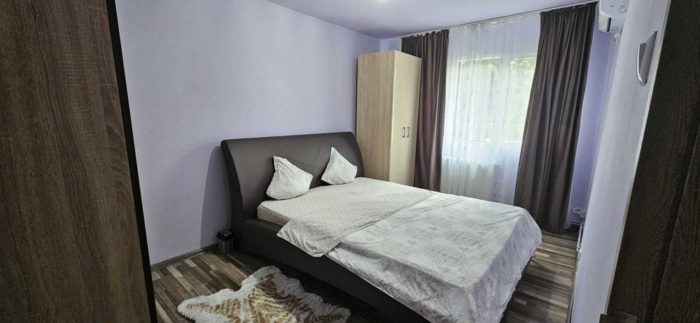 De vanzare apartament cu 3 camere direct de la proprietar