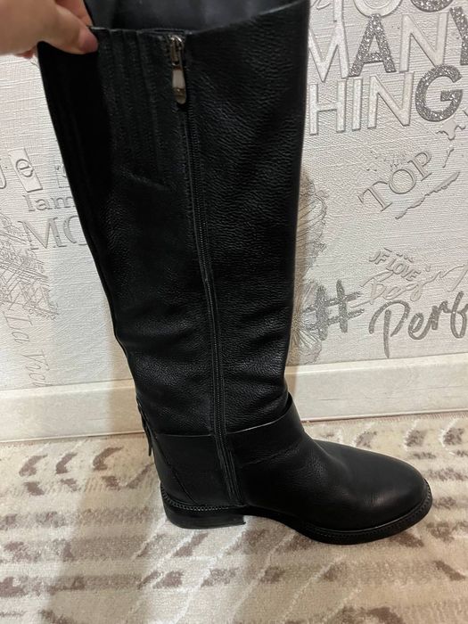 Продам зимние сапоги