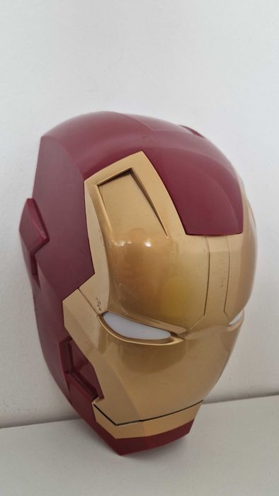 Marvel Iron Man 3D маска лампа за стена с два меча Железният човек