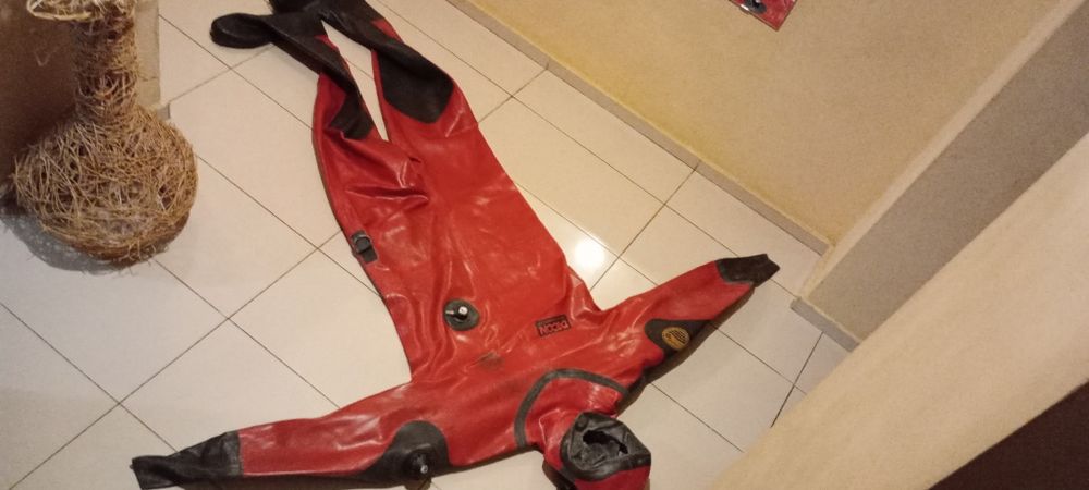 Сух водолазен костюм Viking