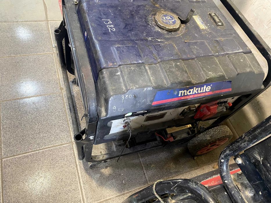 Бензиновый генератор 9кВт БУ 250.000 тг