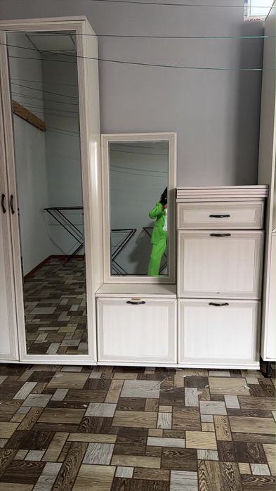 Продам шкаф для прихожей