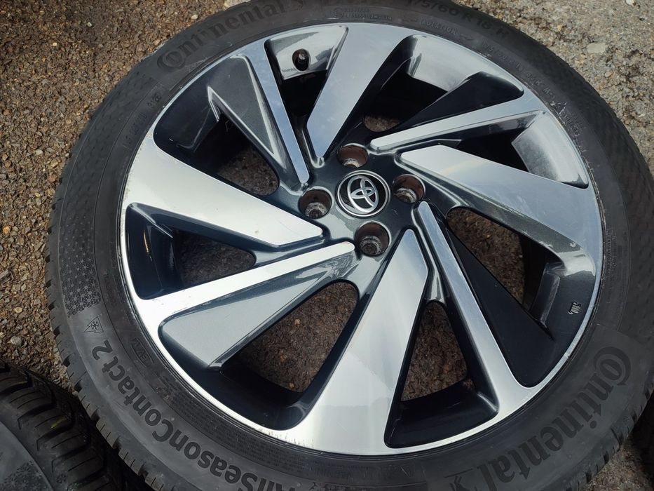 18" оригинални алуминиеви джанти за Toyota Aygo X.