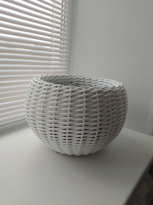 Кашпо, корзинки из ротанга