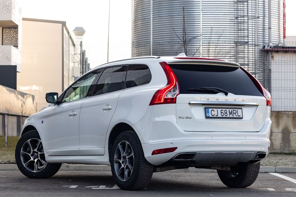 Vând Volvo XC 60