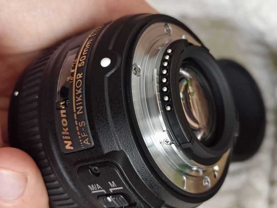 Объектив Nikon AF-S f1.8G