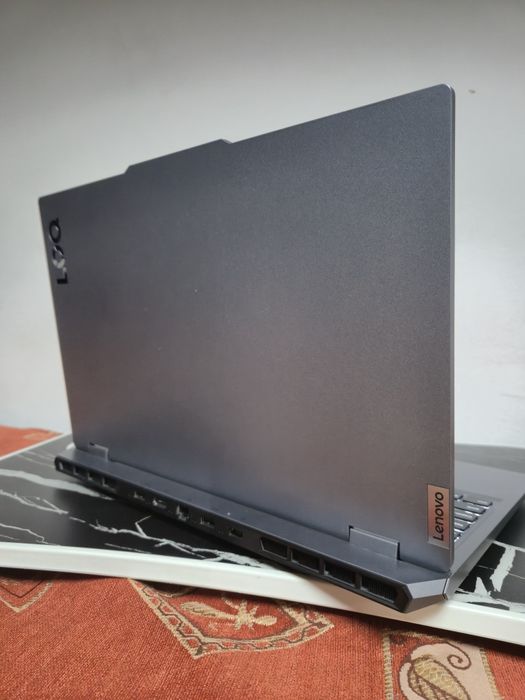 Игровой ноутбук Lenovo