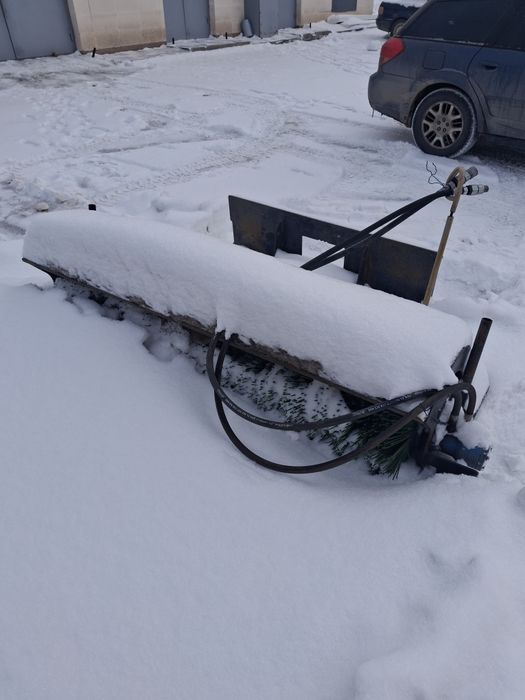 Продам щётку на бобкат.