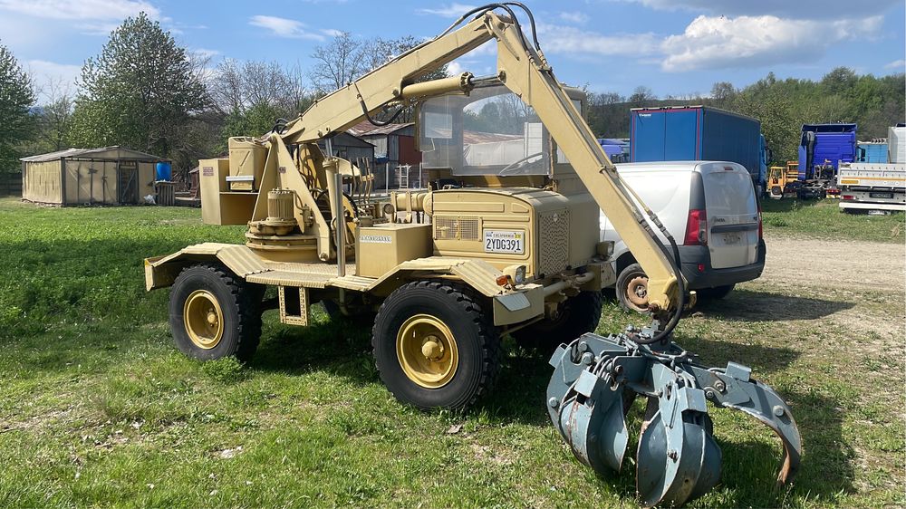 Incarcator cu toate 4 rotile tragatoare