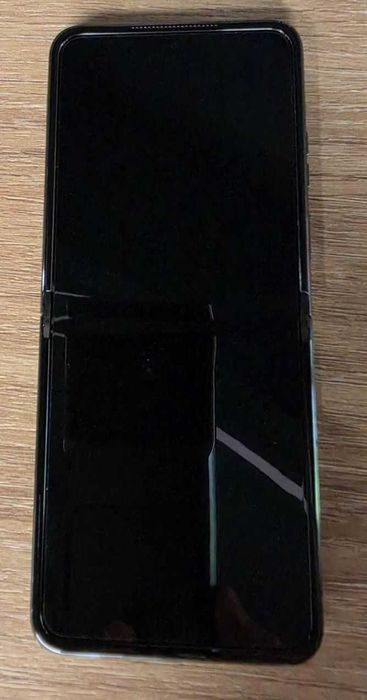 Motorola Razr 50 Ultra (512GB), зелен, в гаранция до 11, 2027 г.