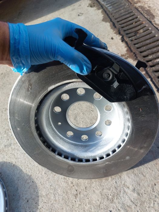 Set discuri frana fata 280 mm +  plăcute volkswagen golf 5