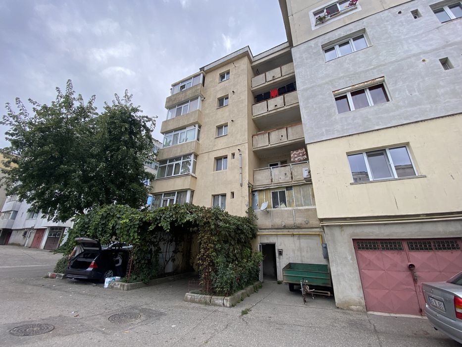 Vand apartament gavana 3 Q-uri