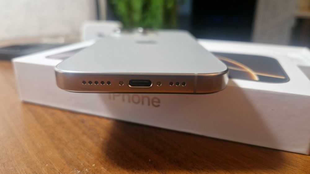 Iphone 16 pro 256 EAC Natural Titanium