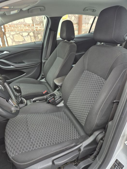 Opel Astra K 2017 diesel 1.6