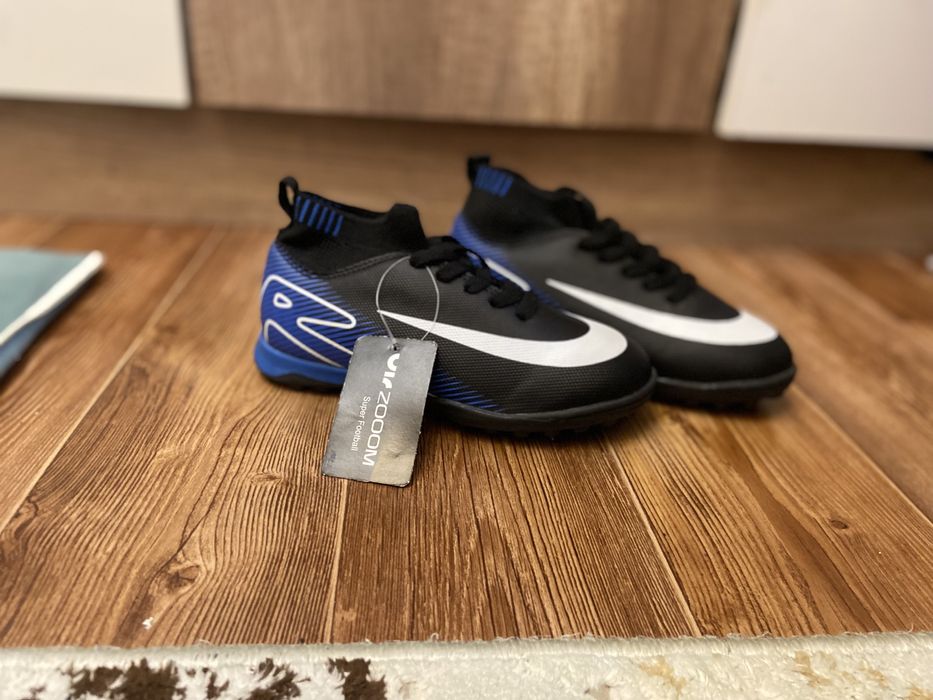 Новые сороконожки Nike air zum детские