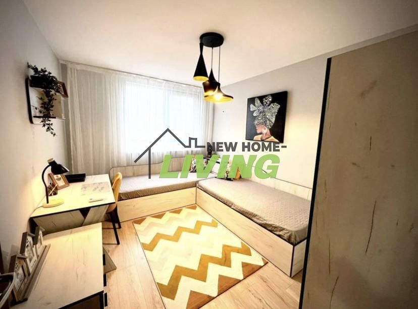 Продава се Тристаен апартамент в Пловдив, Кючук Париж - 95 кв.м за 1948 €/кв.м - Снимка #4