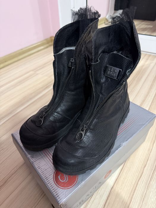 Дамски боти от естествена кожа