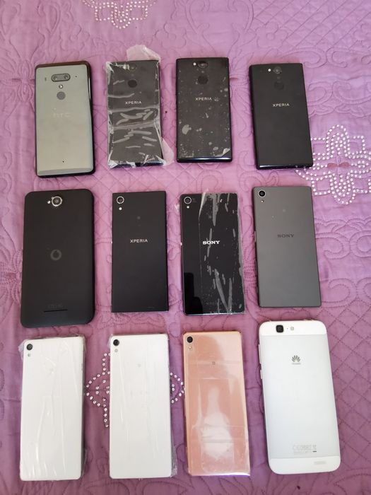 Vând telefoane noi