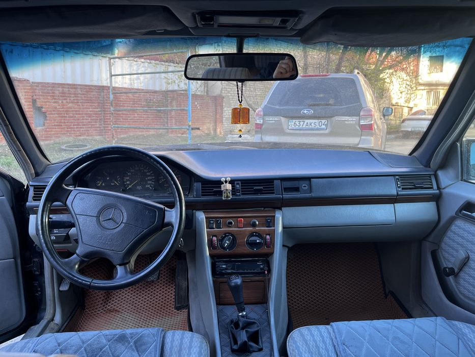 Продам мерседес 124