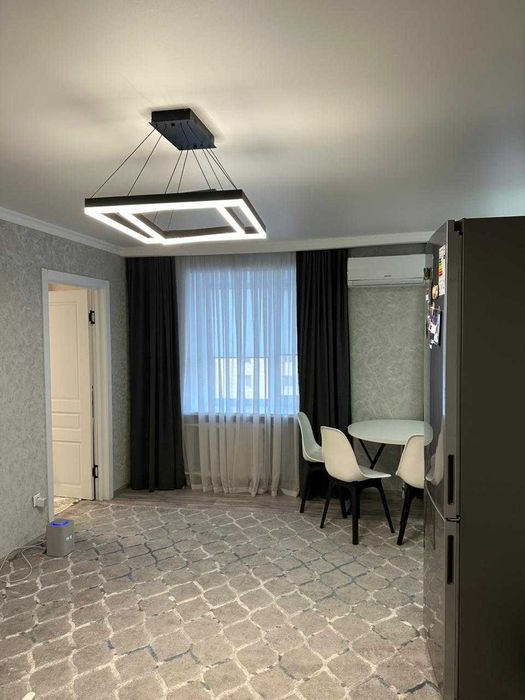 р-н Пединститута, 3-комнатная