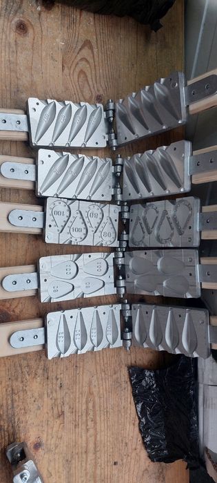 Форма для литья грузил.