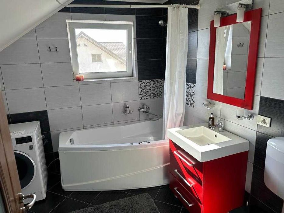 Inchiriere Apartament cu parcare Floresti 90 MP mobilat