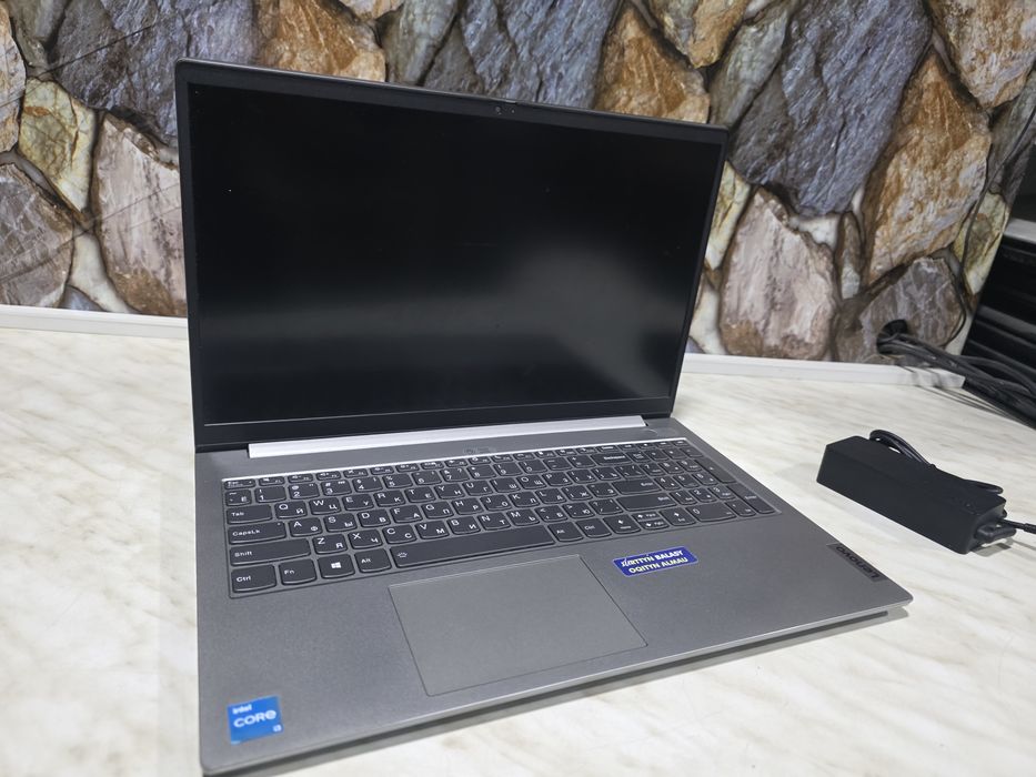 Современный ноутбук Lenovo ThinkBook