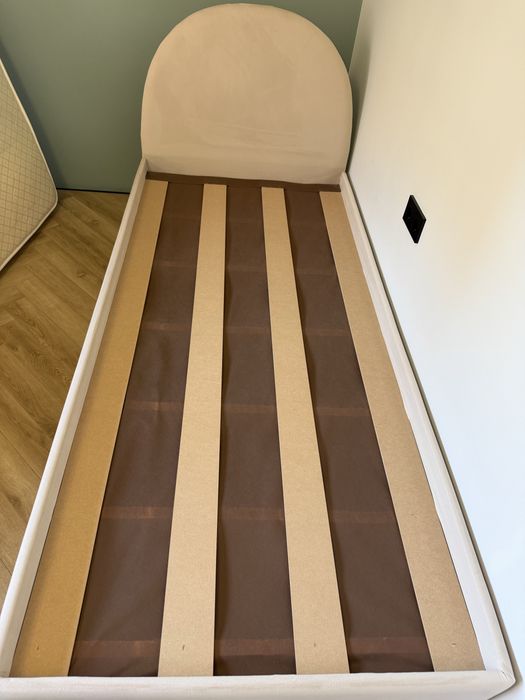Продам кровать 90*200