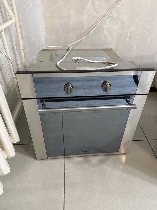 Духовой шкаф Hansa