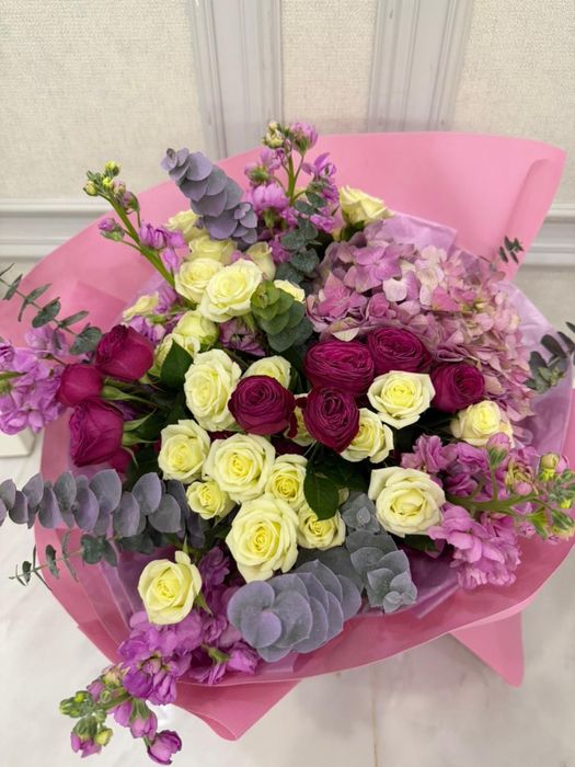 Продается большой букет цветов