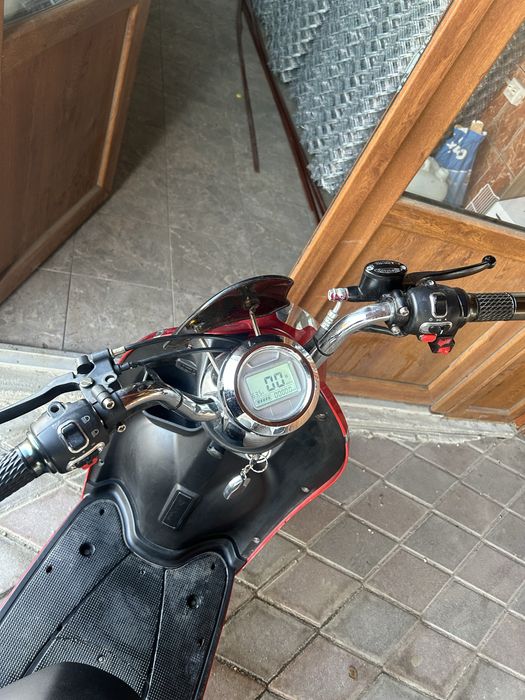 vand RDB E-Klass Scuter Electric – Autonomie Bună, Încărcare la Priză