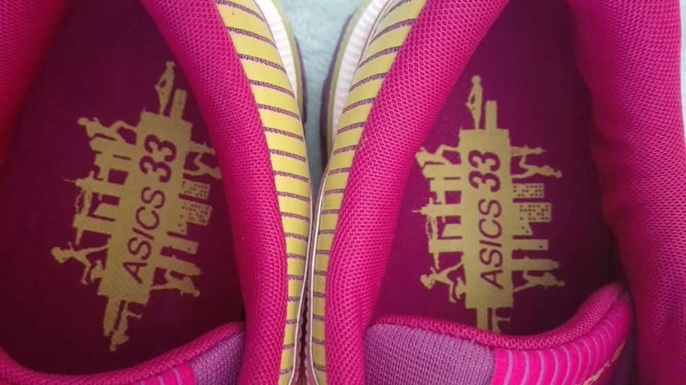 Adidași Asics noi nr 42