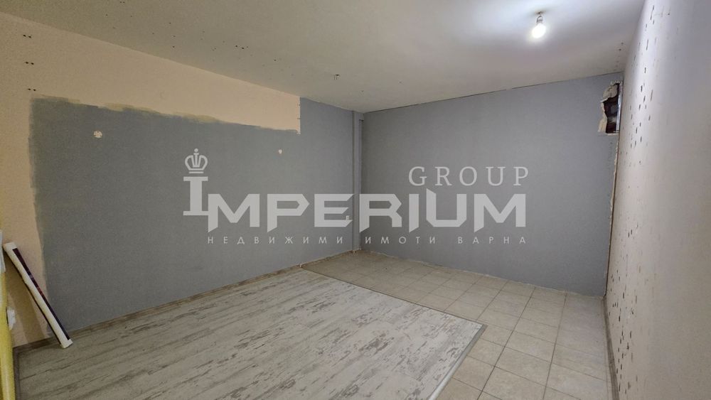 Офис, търговско помещение под наем в района на Операта, гр. Варна