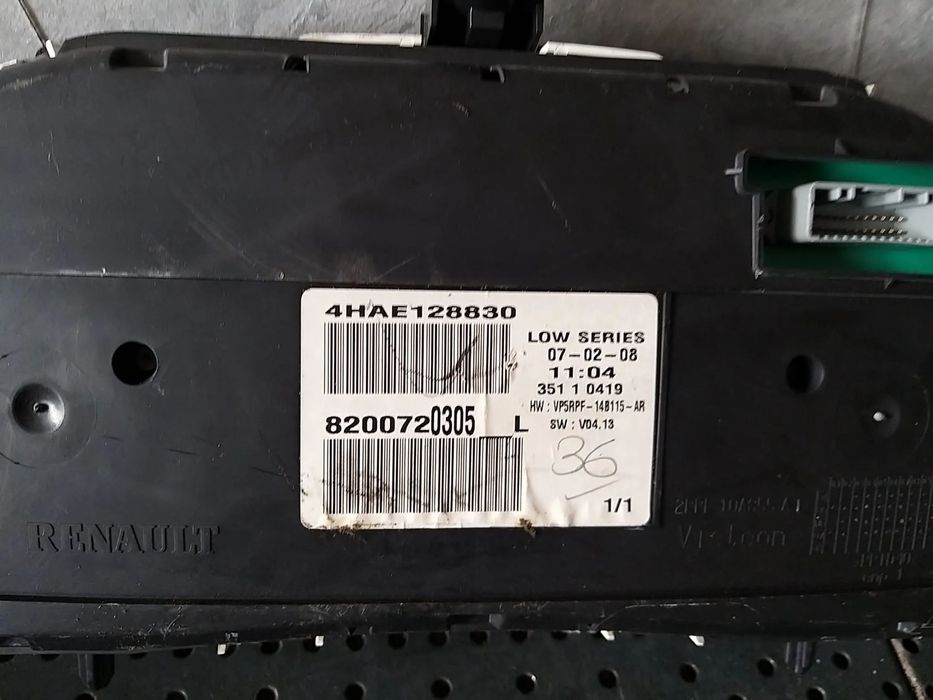 Ceasuri bord diesel renault megane 2 8200720305 35110419
