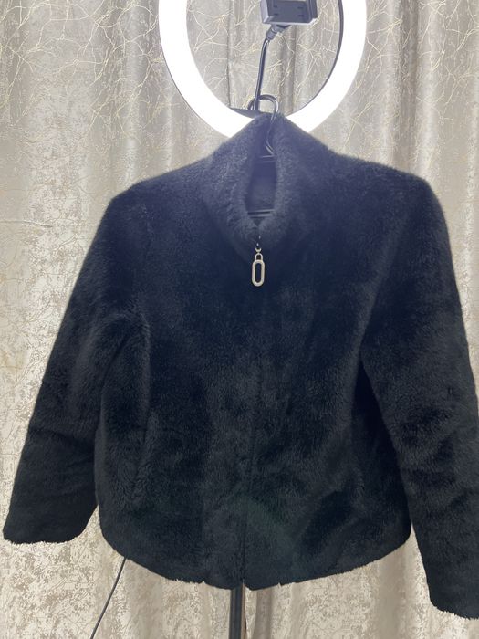 Продам верхние одежды