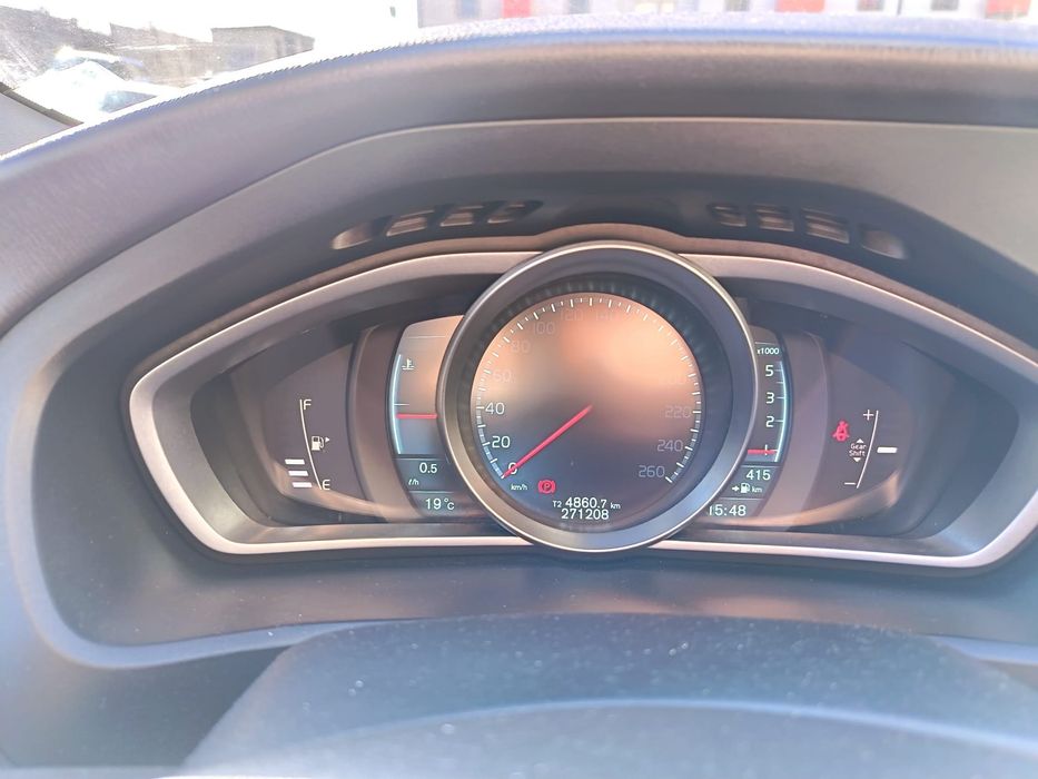 VOLVO V40 2013 — imagine 4