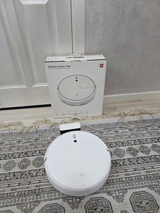 Робот пылесос Xiaomi Mi Robot Vacuum Mop