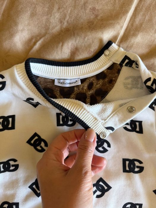 Свиитер Dolce&gabbana на 6 месяцев оригинал