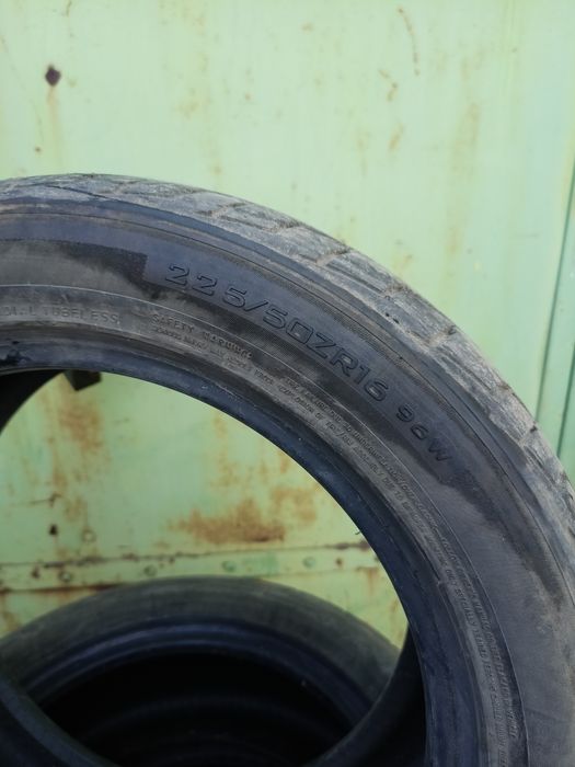 Продам шины 225/50 R16