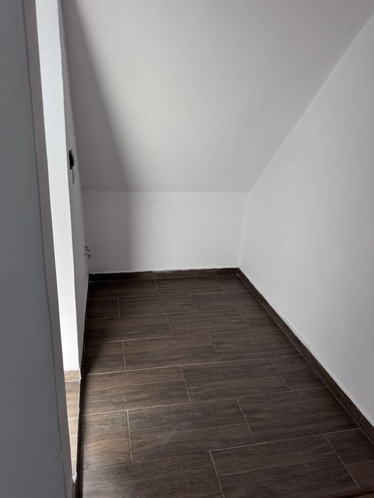 Продава се Тристаен апартамент в Казанлък - 80 кв.м за 1020 €/кв.м - Снимка #10