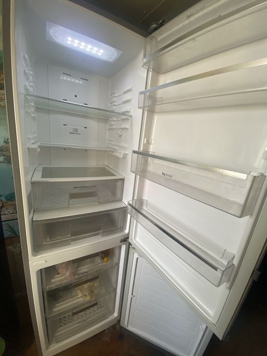 Срочно продаю холодильник