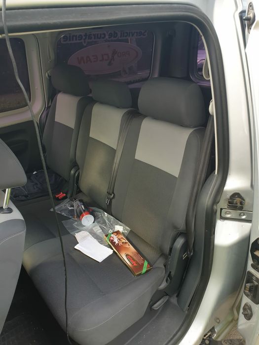 Inchiriez duba Ford si VW