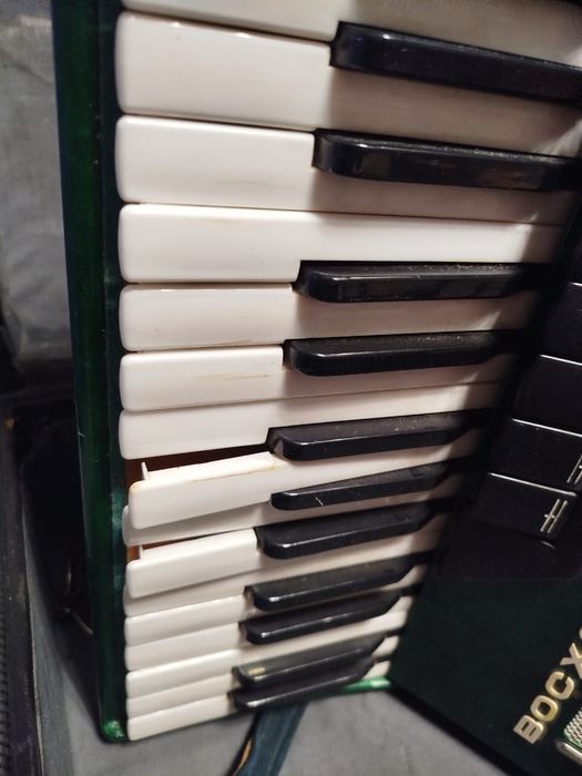 Аккордеон продам