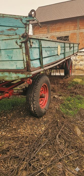 -Remorcă agricolă 2 axe – Șasiu solid (Necesită recondiționare)