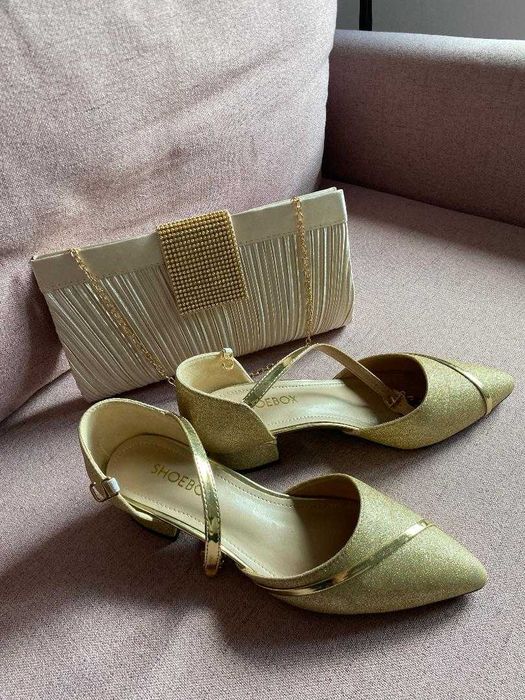 Pantofi marimea 37 cu gentuta - nuanta aurie - pentru evenimente