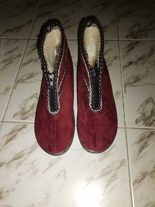 Нови Пантофи 39 номер