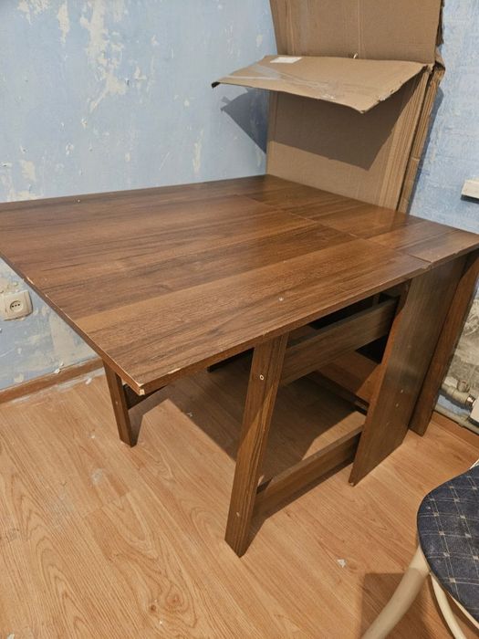 Раскладной стол коричневый