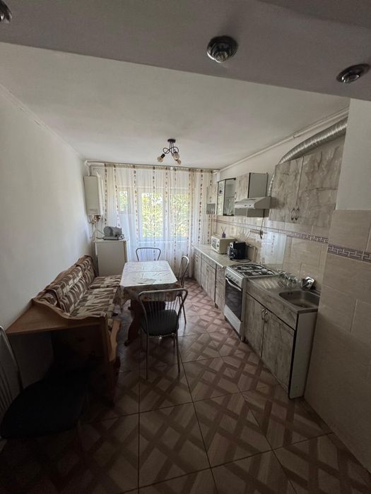 Apartament 3 camere de vânzare
