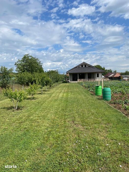 De vânzare – Casă nouă în roșu, sat Sârbi, comuna Sarbi (Bihor)